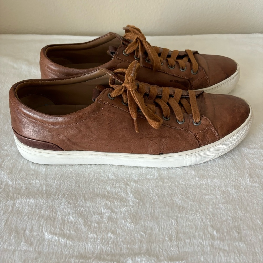 Johnston & Murphy Brown Leather Low-Top Sneakers with White Sole